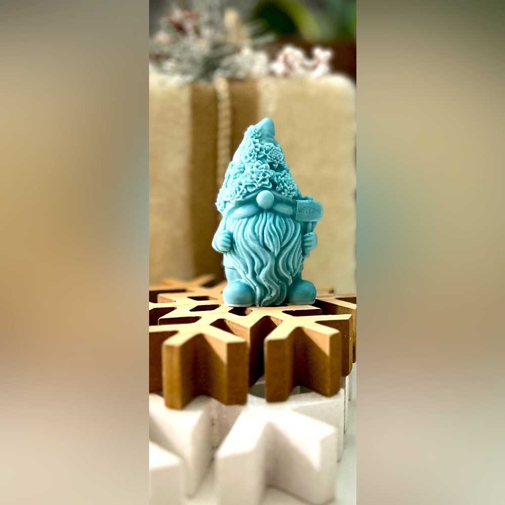 Gnome Soap Handmade - Hand Crafted 
Gnome is holding a welcome sign ☺️